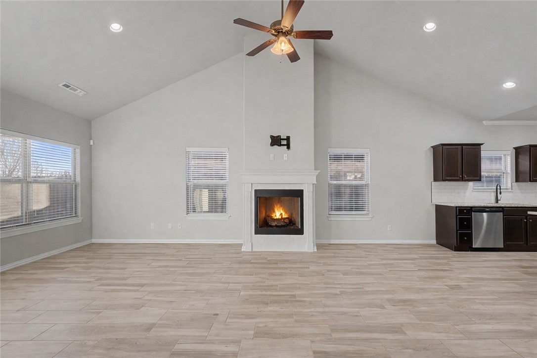 Emerald Point - Residential