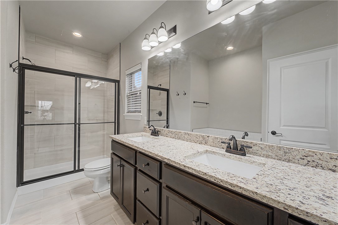 Emerald Point - Residential