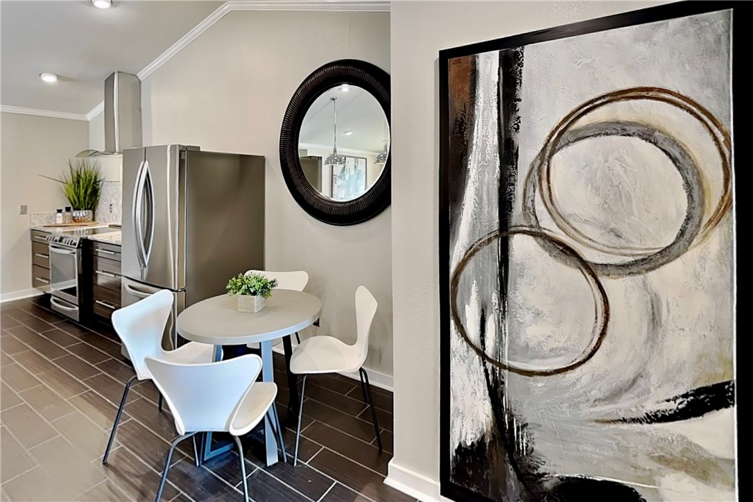 Pinnacle Town Homes Rogers - Residential