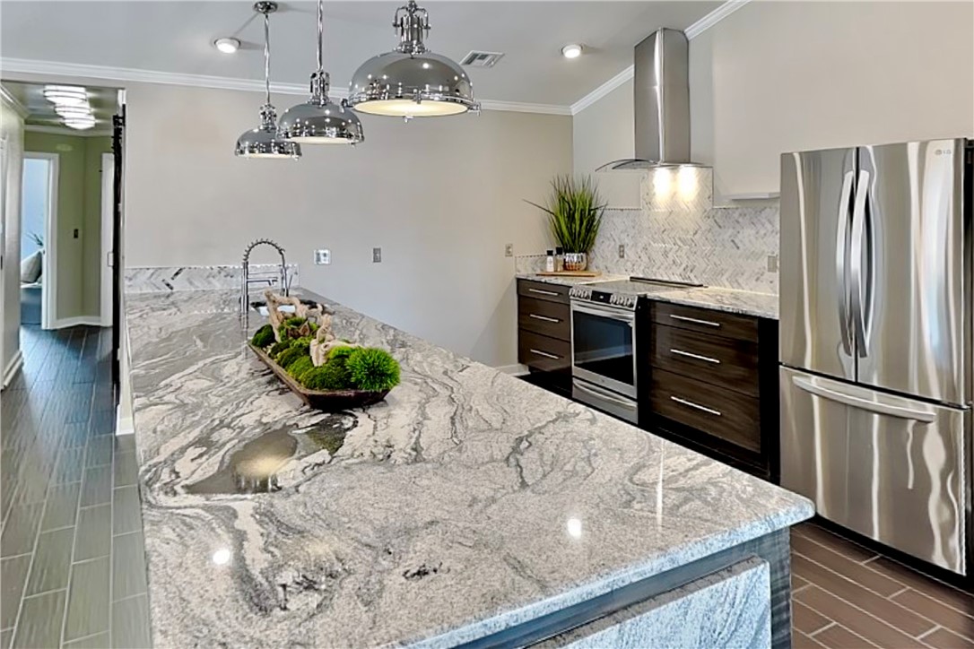 Pinnacle Town Homes Rogers - Residential