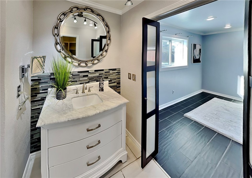 Pinnacle Town Homes Rogers - Residential