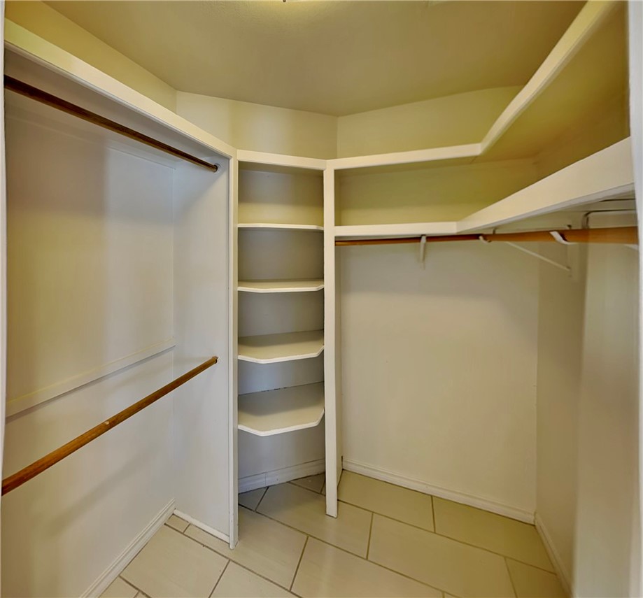 Pinnacle Town Homes Rogers - Residential