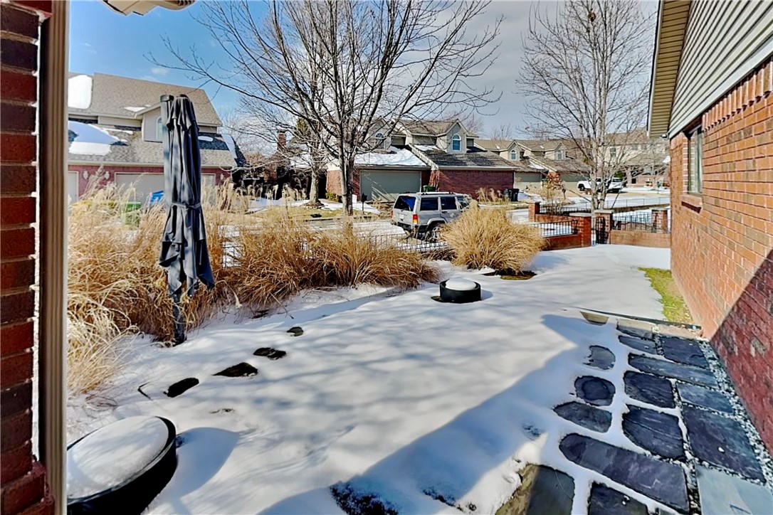 Pinnacle Town Homes Rogers - Residential