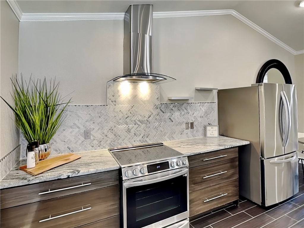 Pinnacle Town Homes Rogers - Residential