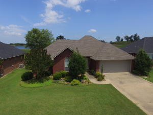 Beautiful home in Chamberlyne Country Club, situated just off one of the many lakes in the country club. Nice back patio to enjoy these wonderful summer evenings, or invite the guests inside to enjoy the large living area. Price drastically reduced from previous listing, you will not want to miss this fabulous opportunity. Schedule your showing today!