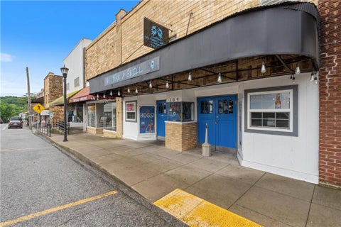 Photo of 105 W Main Street, Huntsville, AR 72740 (MLS # 1354961)