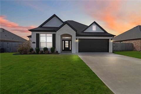 Photo of 3521 E Avon Avenue, Springdale, AR 72764 (MLS # 1339883)