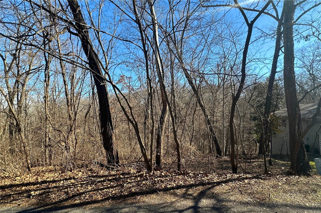 Essex Sub Bvv - Land