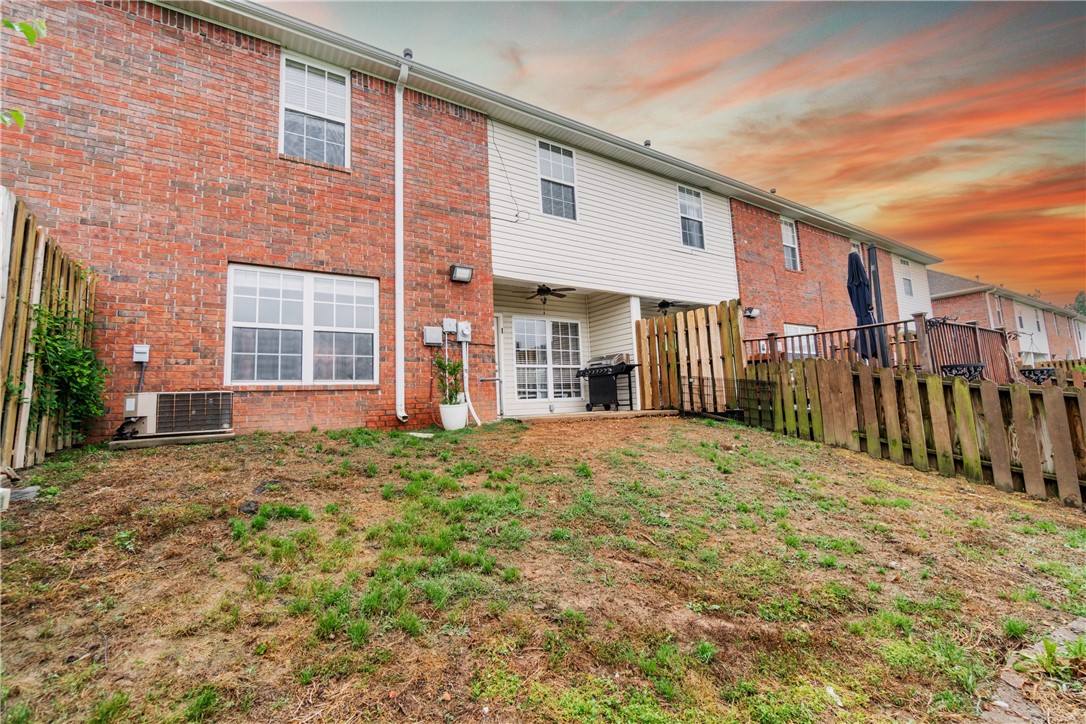 Homes At Oakmont Horizontal Prop Rogers - Residential