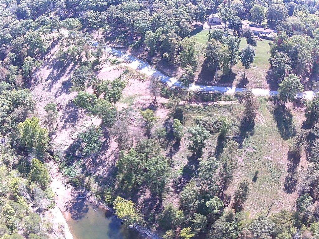 Ledge Rock at Cricket Creek - Land