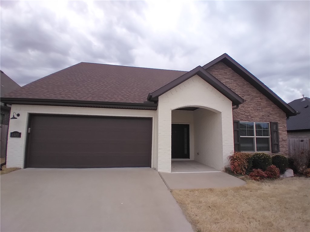 This 3 bed 3 bath home with bonus room boasts beautiful crown molding, hardwood flooring in Living Room and Entry, ceramic tile in Kitchen, & Breakfast Nook, granite counter tops, stainless steel appliances with Gas Range, low e windows, landscaping package, and fully sodded yard.Located in Cornerstone S/D complete with playground & community pool, plus new outdoor fitness trail. Large Fenced in Yard