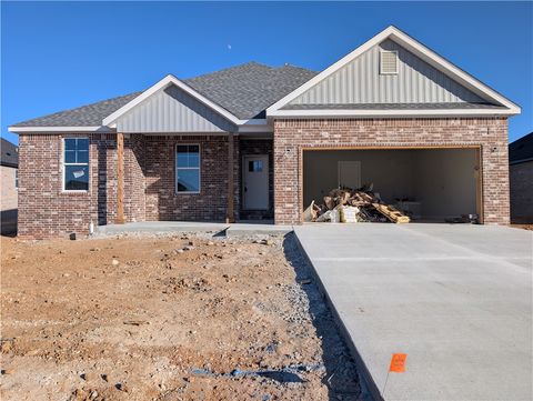 Photo of 4901 Farmhouse Street, Tontitown, AR 72762 (MLS # 1331812)