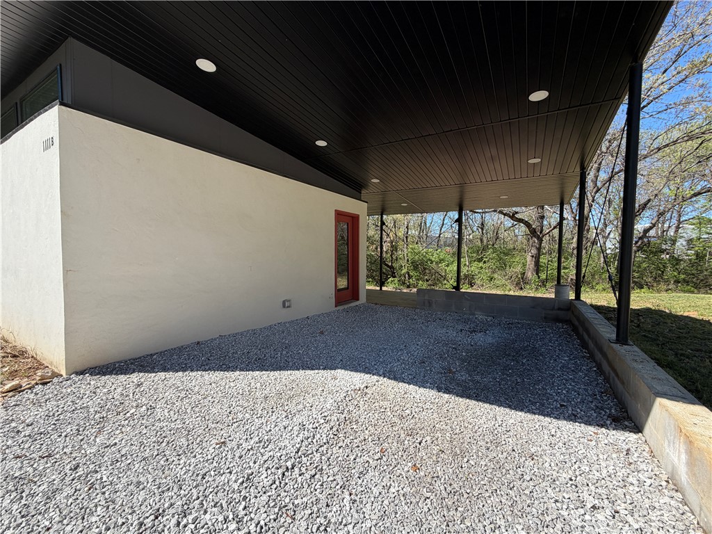 23-16-30 FAYETTEVILLE OUTLOTS - Residential Lease