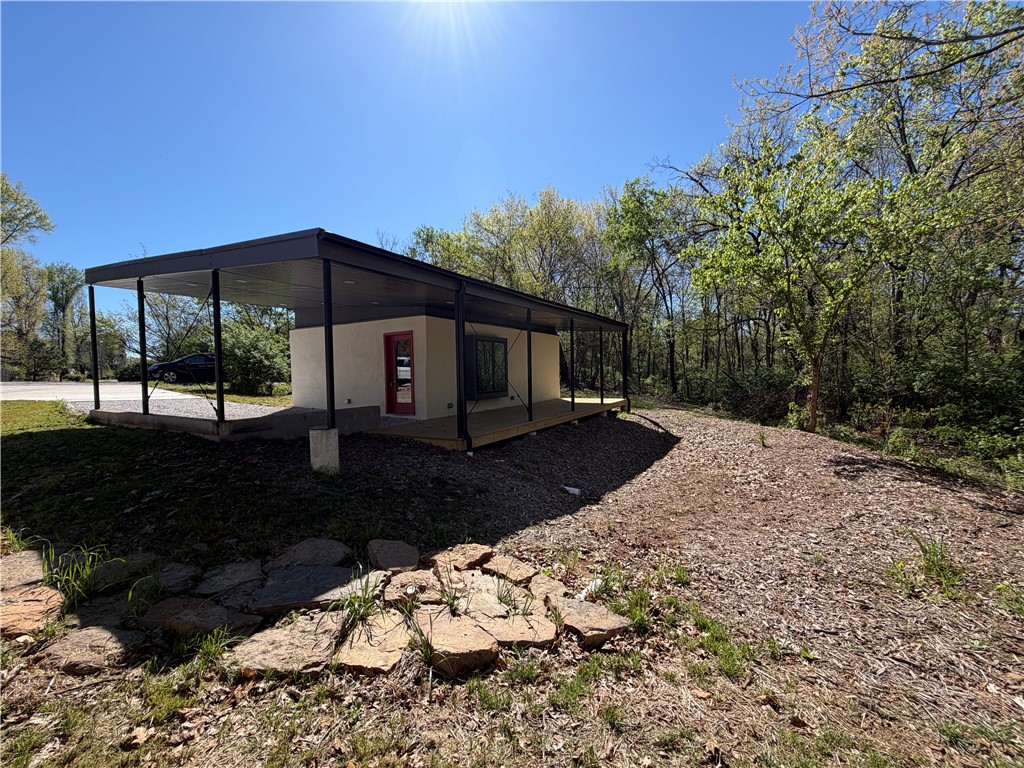 23-16-30 FAYETTEVILLE OUTLOTS - Residential Lease