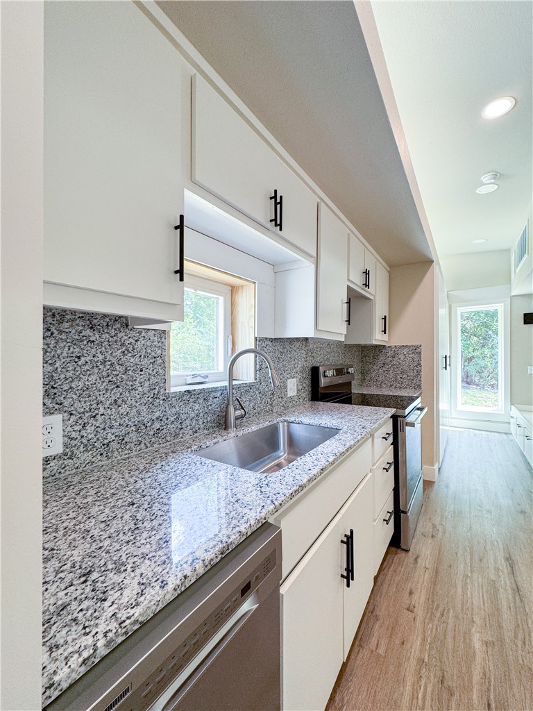 23-16-30 FAYETTEVILLE OUTLOTS - Residential Lease