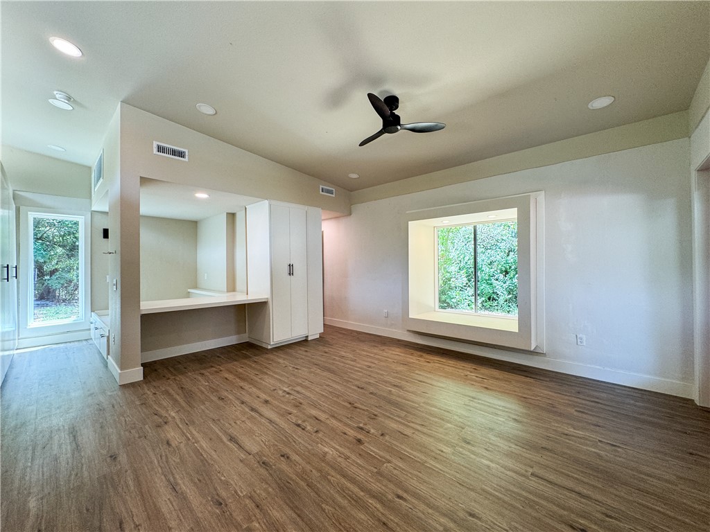 23-16-30 FAYETTEVILLE OUTLOTS - Residential Lease