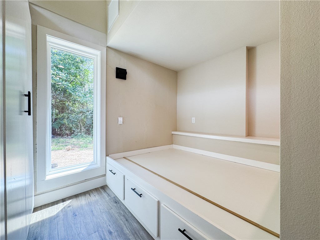 23-16-30 FAYETTEVILLE OUTLOTS - Residential Lease