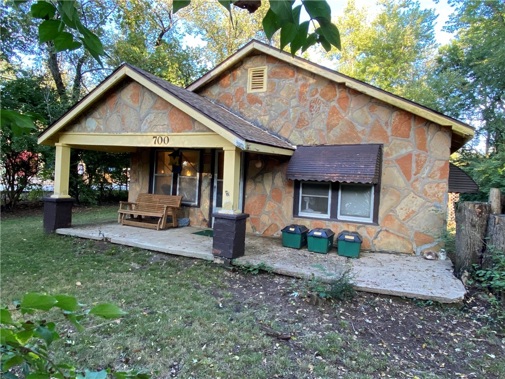 Prime location in the heart of Fayetteville! One of the few rock houses left in Fayetteville. Perfectly situated on a large, gorgeous corner lot! Rare opportunity to own land in South Fayetteville!