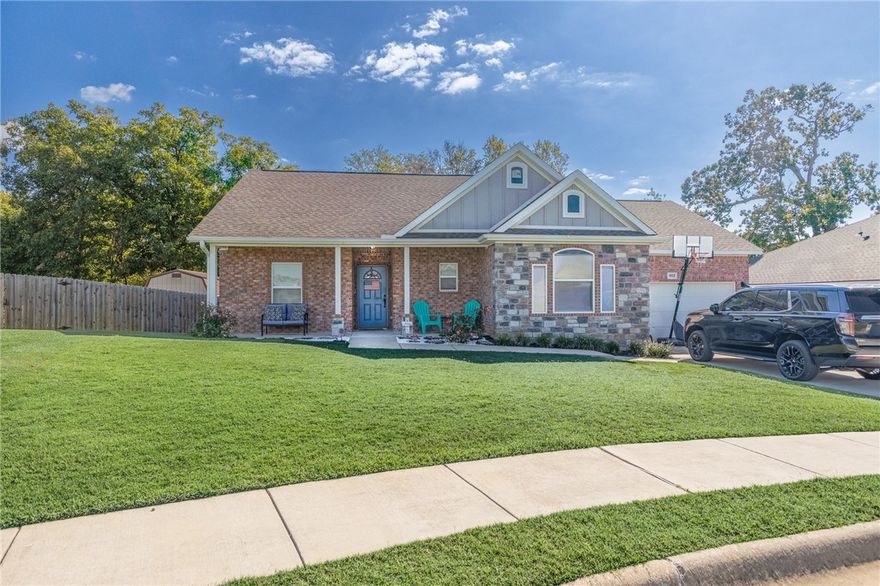 Welcome to the heart of NWA living in Cave Springs in this like new, one owner home, in the perfect location. Near to restaurants, quick access to I49, Pinnacle Country Club, Hwy 112, and backs up to a gorgeous horse filled view with acreage as far as the eye can see and beyond. Home has been well maintained and cared for. Enjoy open flow living and kitchen area as well as plenty of natural light through the front and back windows. The gas fireplace will keep you warm all winter long. Covered back deck will be an amazing space for grilling out, soaking up nature, and enjoying the privacy of your fenced backyard that backs up to Arkansas natural beauty.