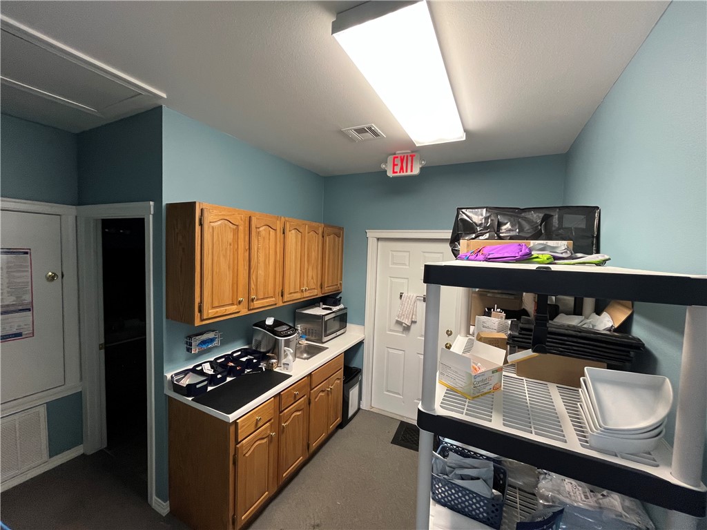 Oak Trace 2 - Commercial Lease