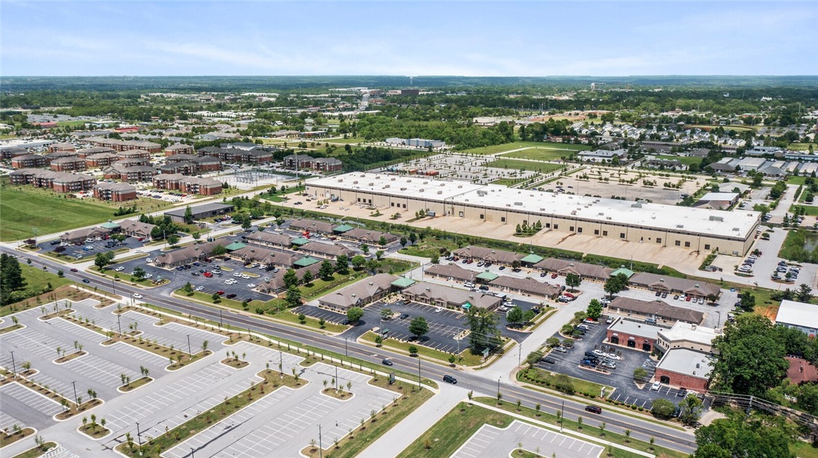 Oak Trace 2 - Commercial Lease