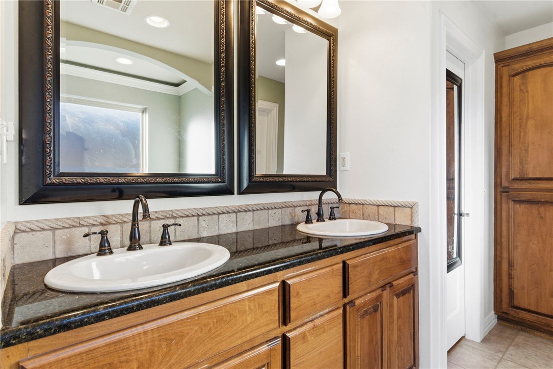 Black Springs - Residential