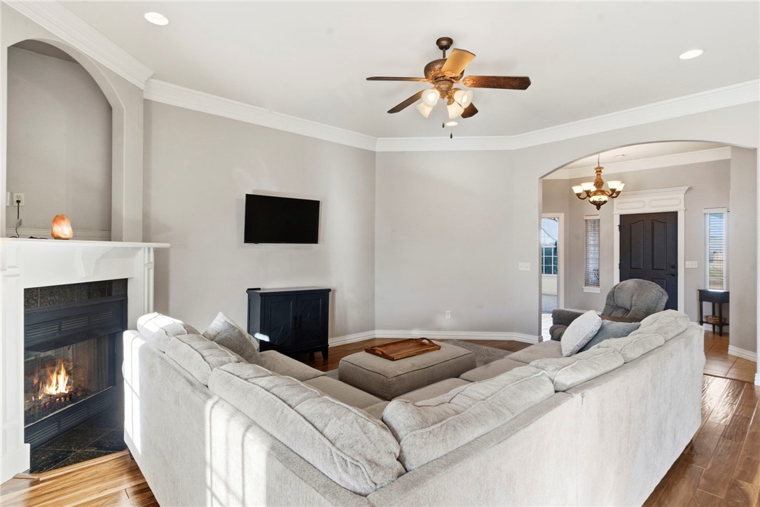 Black Springs - Residential