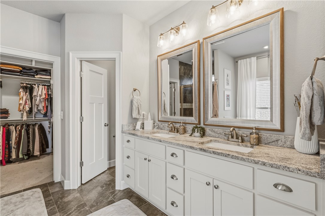 Oak Meadows Bentonville - Residential