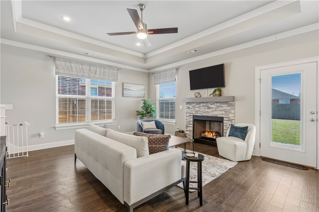 Oak Meadows Bentonville - Residential