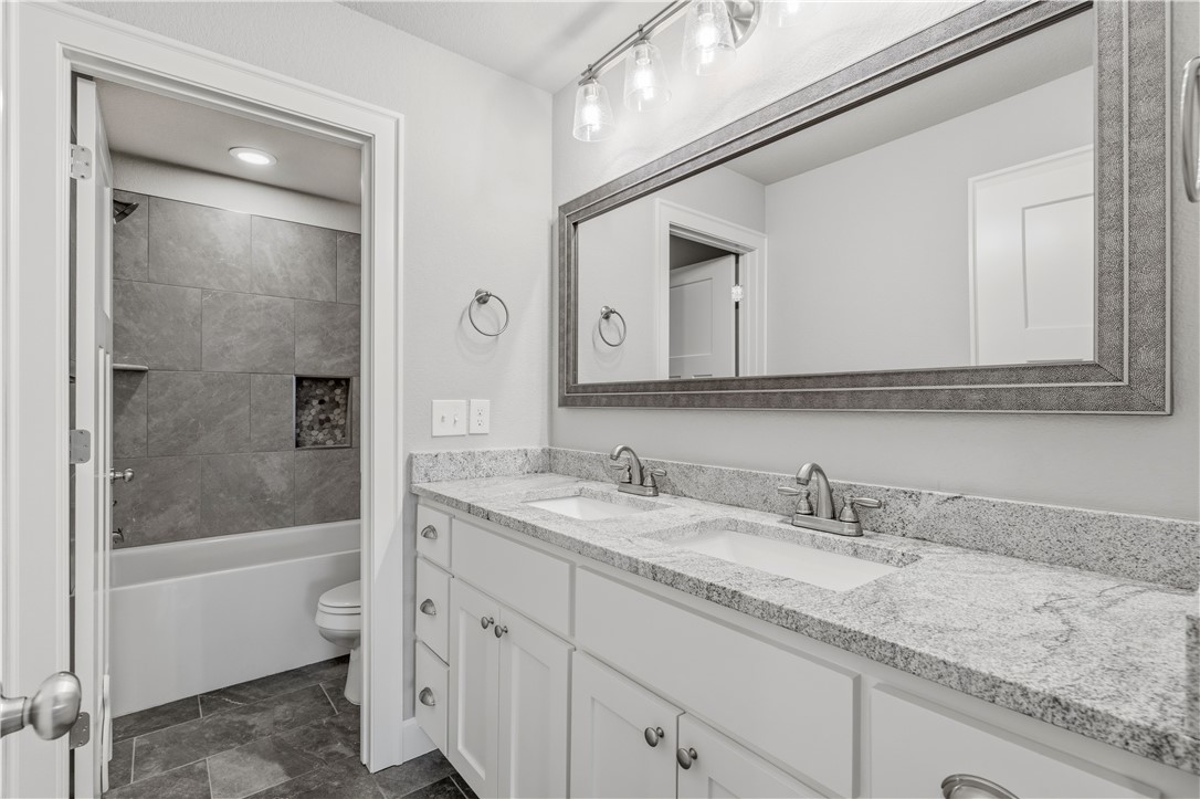 Oak Meadows Bentonville - Residential