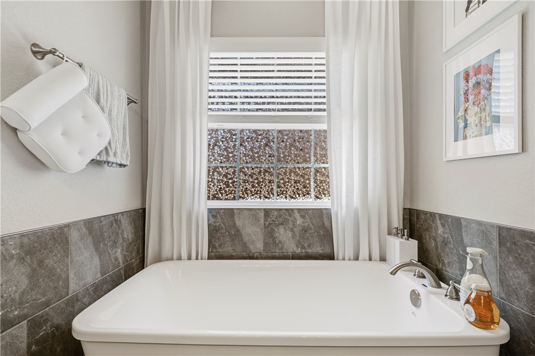 Oak Meadows Bentonville - Residential