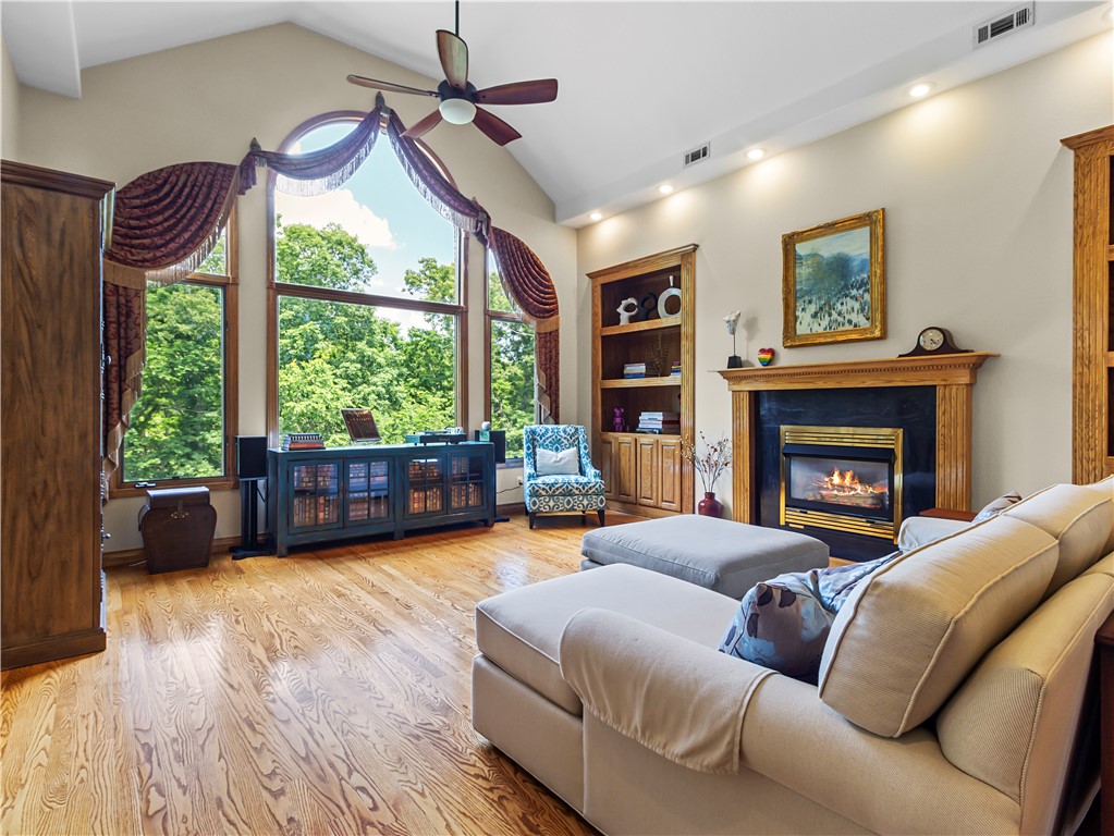 Mountain Springs Estate - Residential