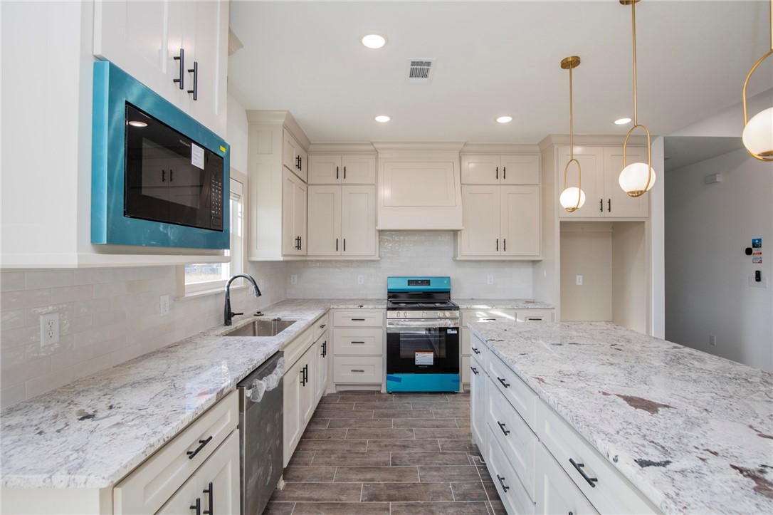 LOCKHART SUB-BVV - Residential