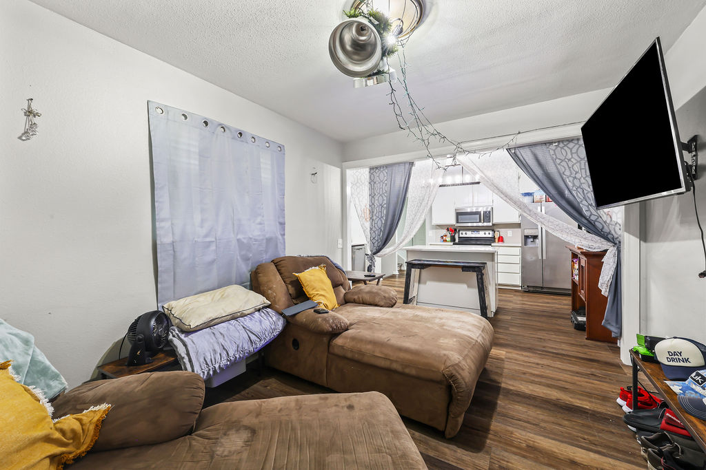 Rolling Hills - Residential