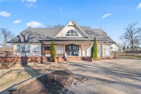Photo of 507 Chattin Circle, Bentonville, AR 72713 (MLS # 1333953)