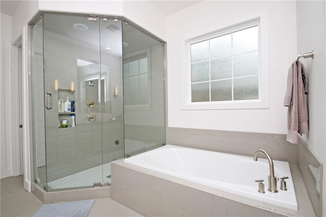 Pinnacle Golf & Cc Rogers - Residential