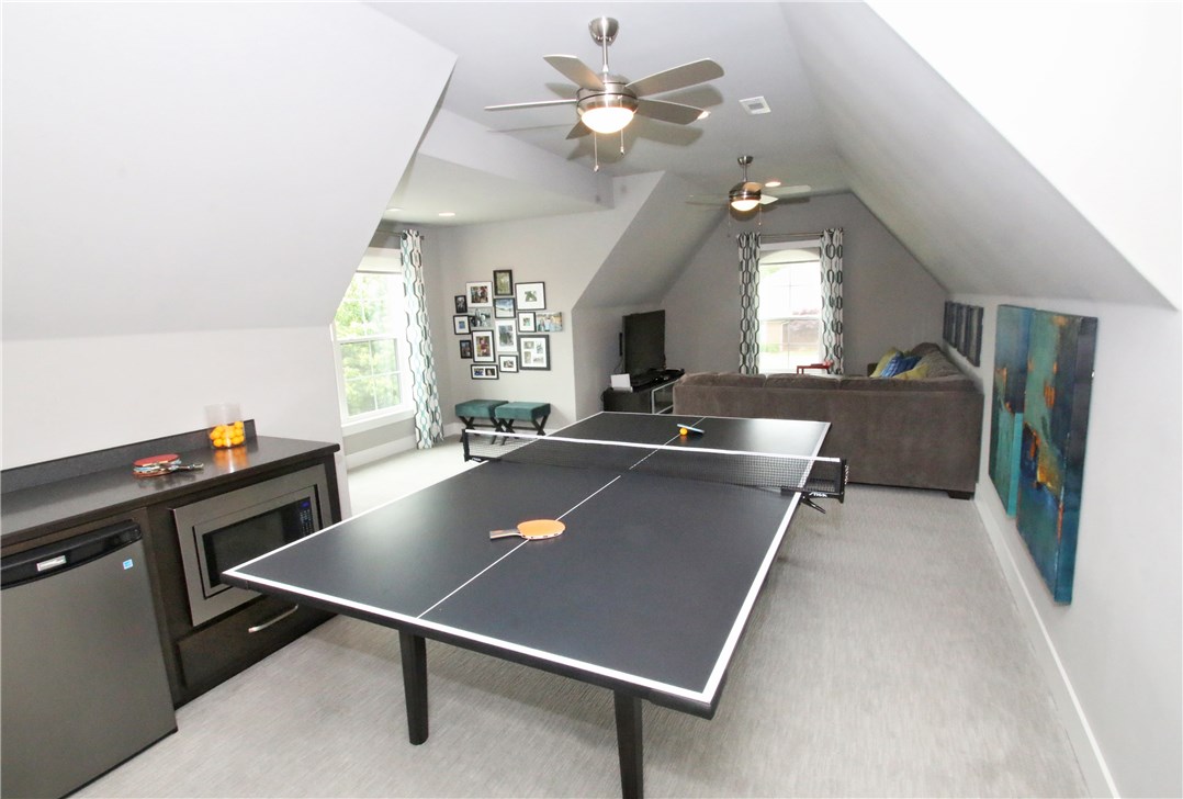 Pinnacle Golf & Cc Rogers - Residential