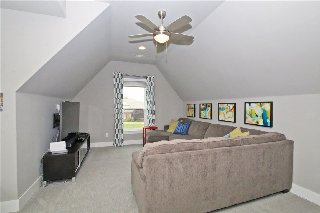 Pinnacle Golf & Cc Rogers - Residential