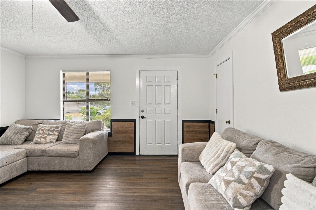 1209 Carlsbad Trace 1209 & 1211