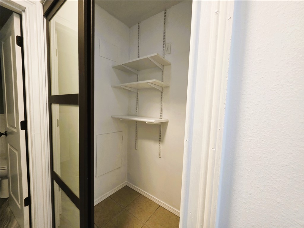 Townhouse Tct 3 A/K/A Drake - Residential Lease