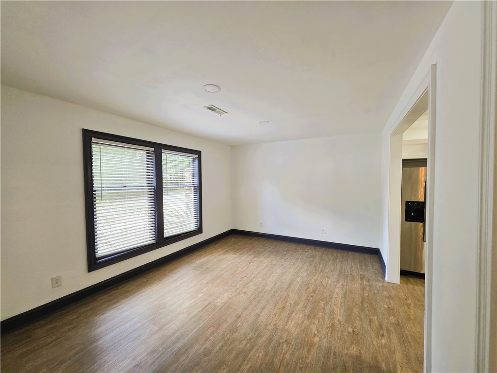 Townhouse Tct 3 A/K/A Drake - Residential Lease