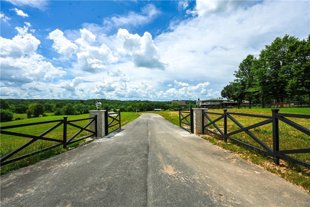 507-627 Reed Valley
