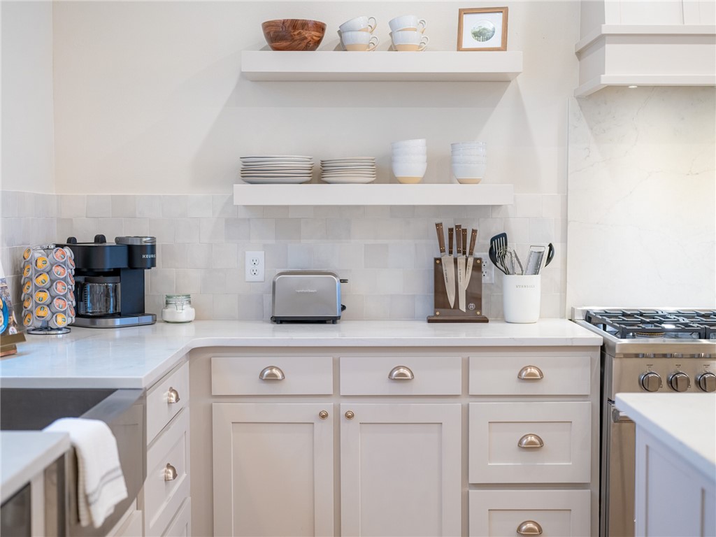 RAILROAD ADD-BENTONVILLE - Residential