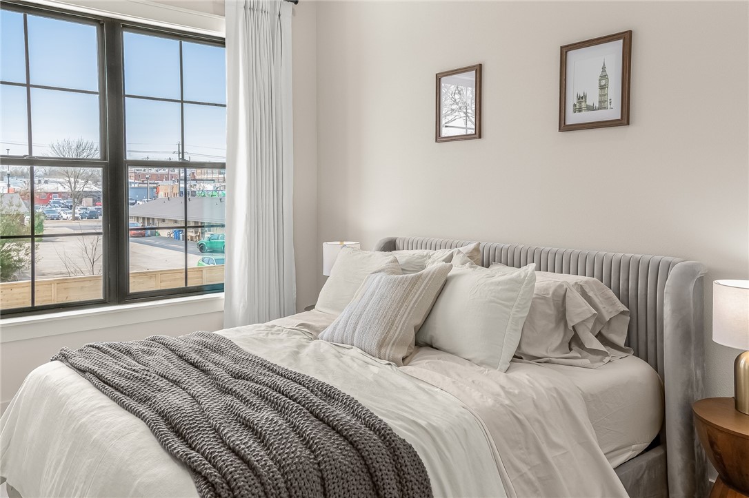 RAILROAD ADD-BENTONVILLE - Residential