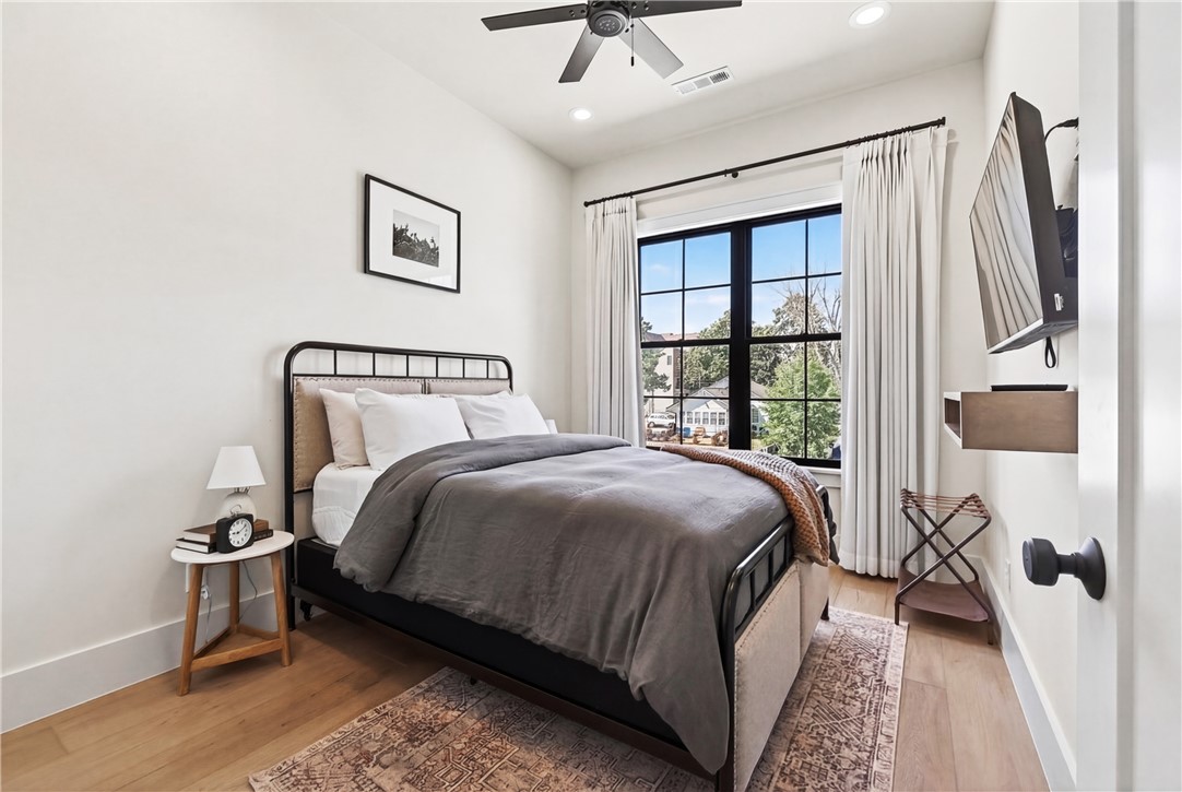 RAILROAD ADD-BENTONVILLE - Residential