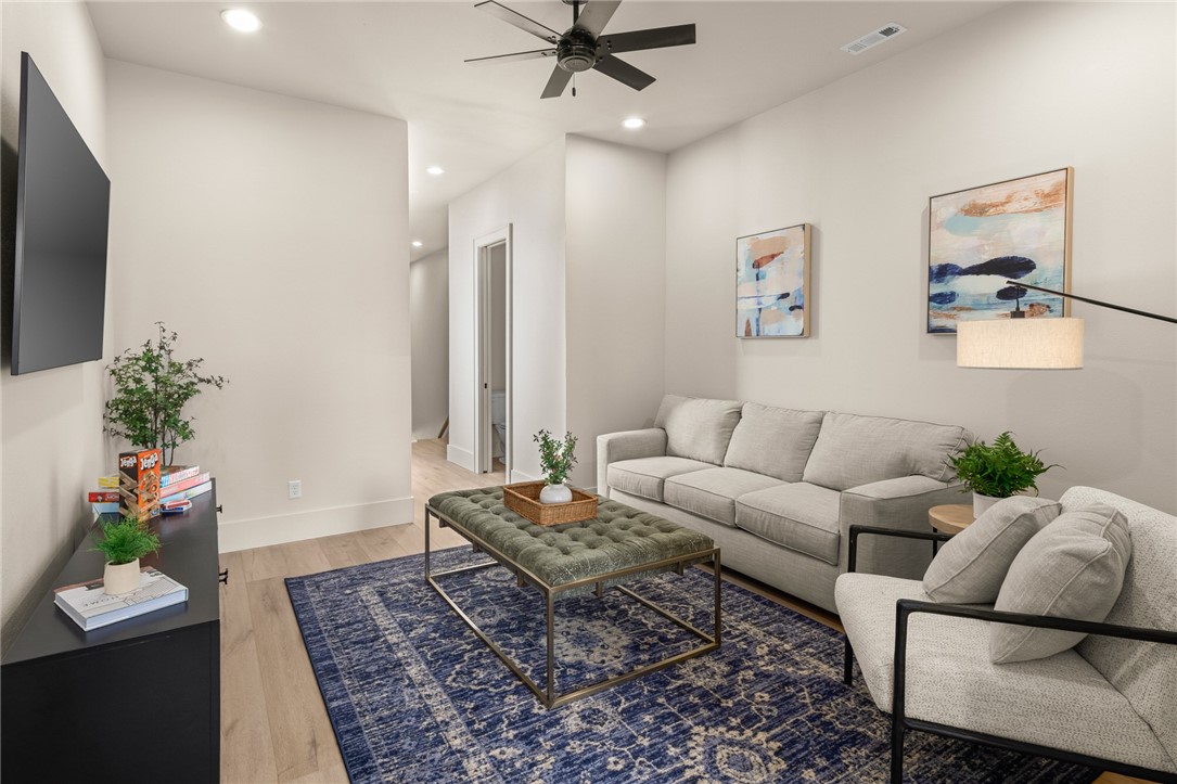 RAILROAD ADD-BENTONVILLE - Residential