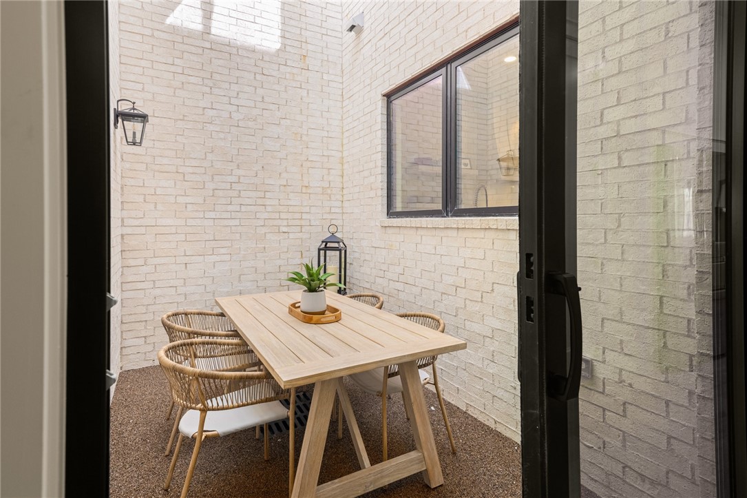 RAILROAD ADD-BENTONVILLE - Residential