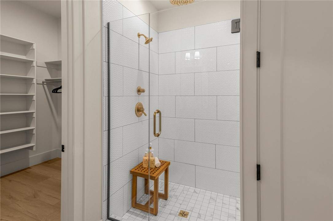 RAILROAD ADD-BENTONVILLE - Residential