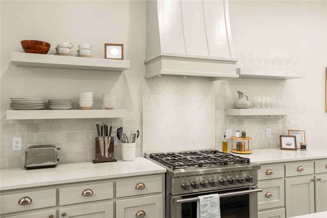 RAILROAD ADD-BENTONVILLE - Residential