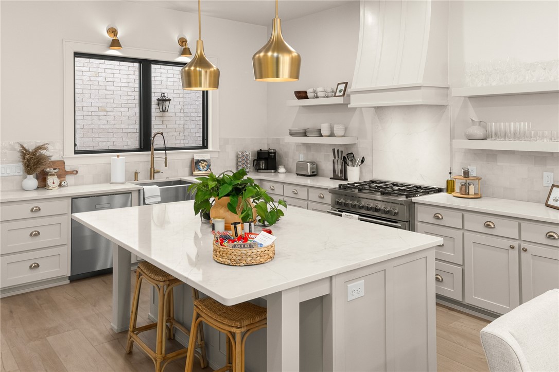 RAILROAD ADD-BENTONVILLE - Residential